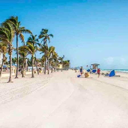 Luxury Condo Steps From Beach Hallandale Beach Exterior photo