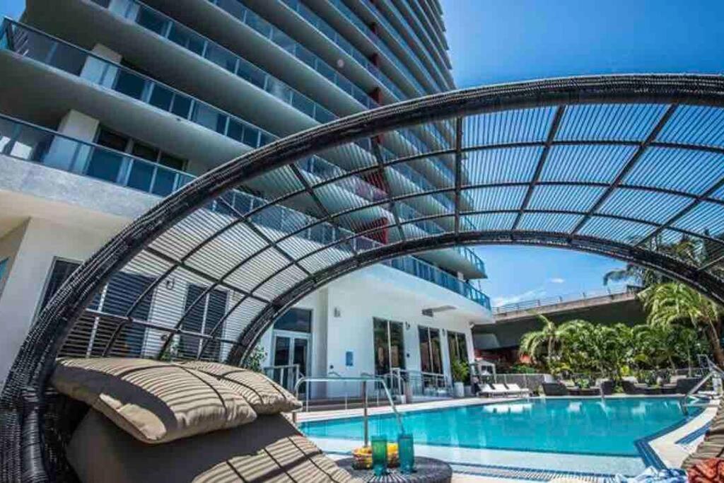 Luxury Condo Steps From Beach Hallandale Beach Exterior photo